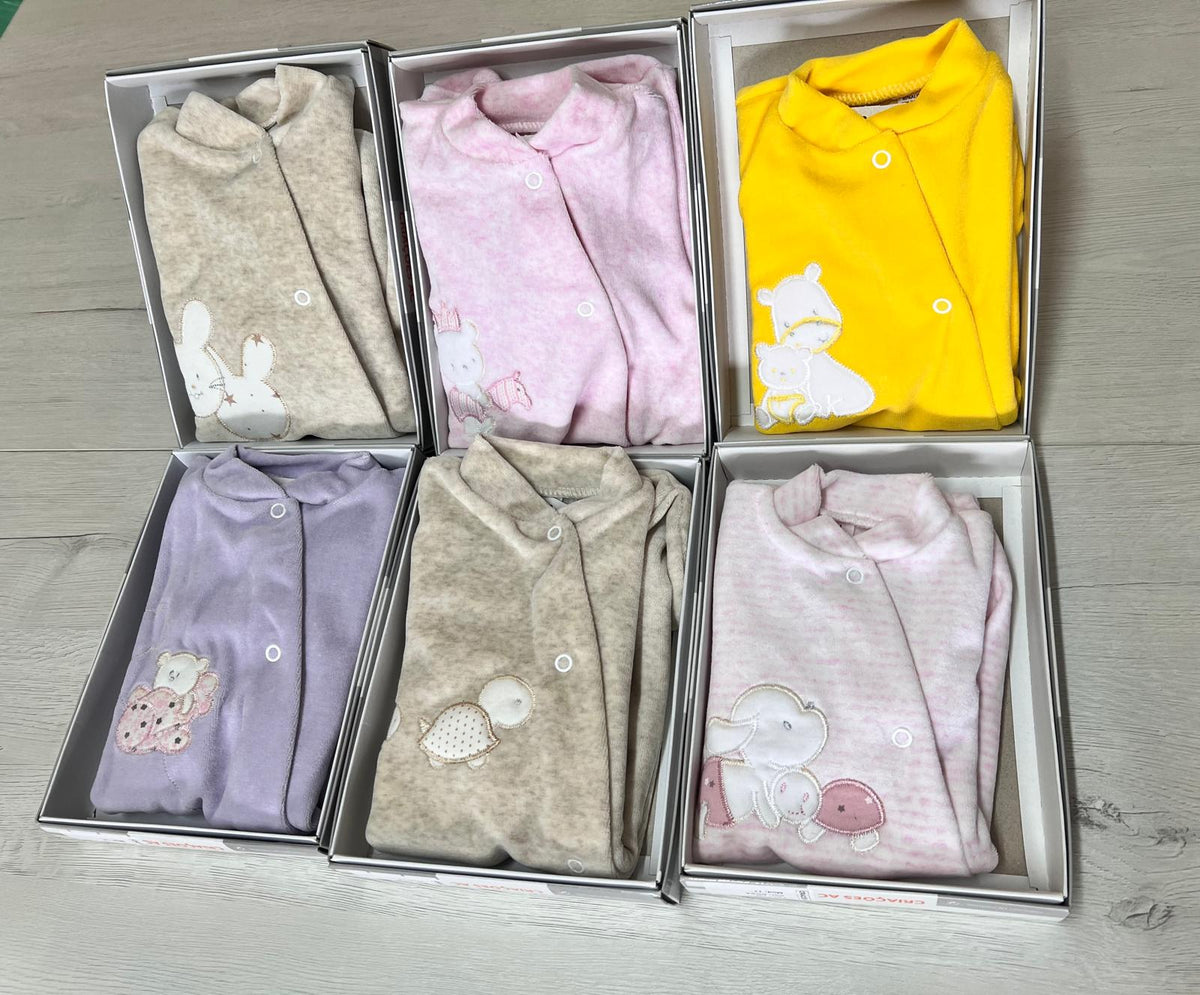Babygrow de Veludo com Bordado — Feito em Portugal