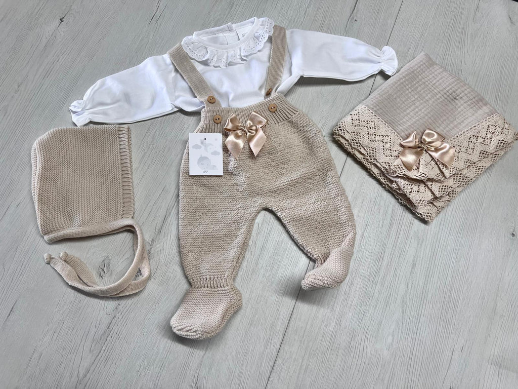 Conjunto de Saída de Maternidade em Malha com Renda