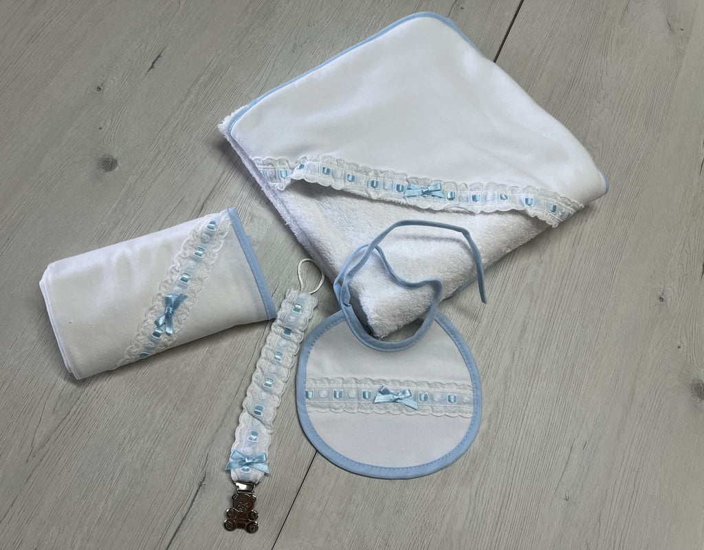 Conjunto de toalha + fralda + porta chupeta+ babete
